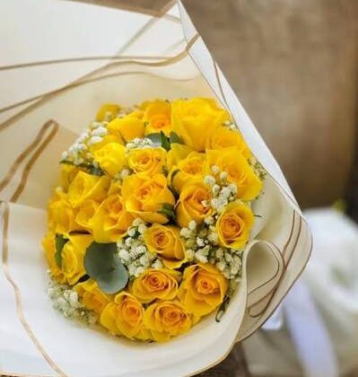 Brighten Love: Yellow roses bouquet